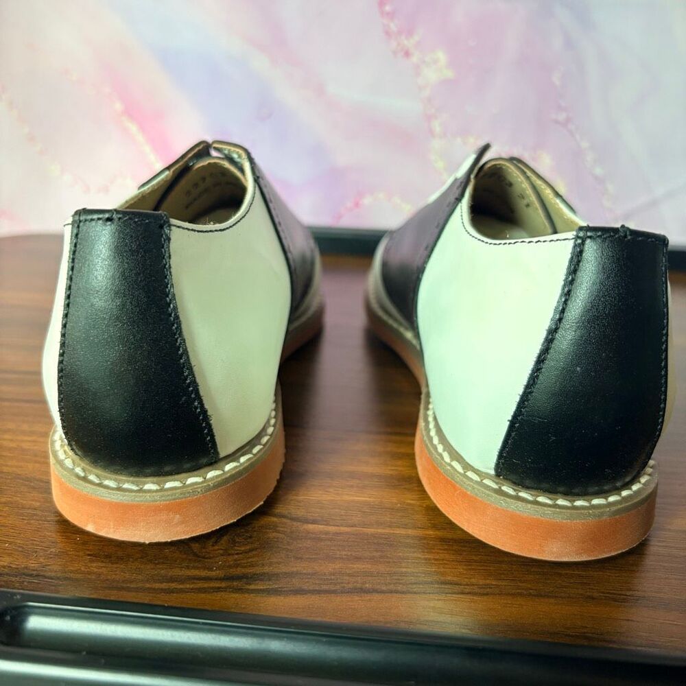 Kesco 4667 Girls 3.5 B Classic Leather White Black Oxford Saddle Shoes NIB - Picture 5 of 12